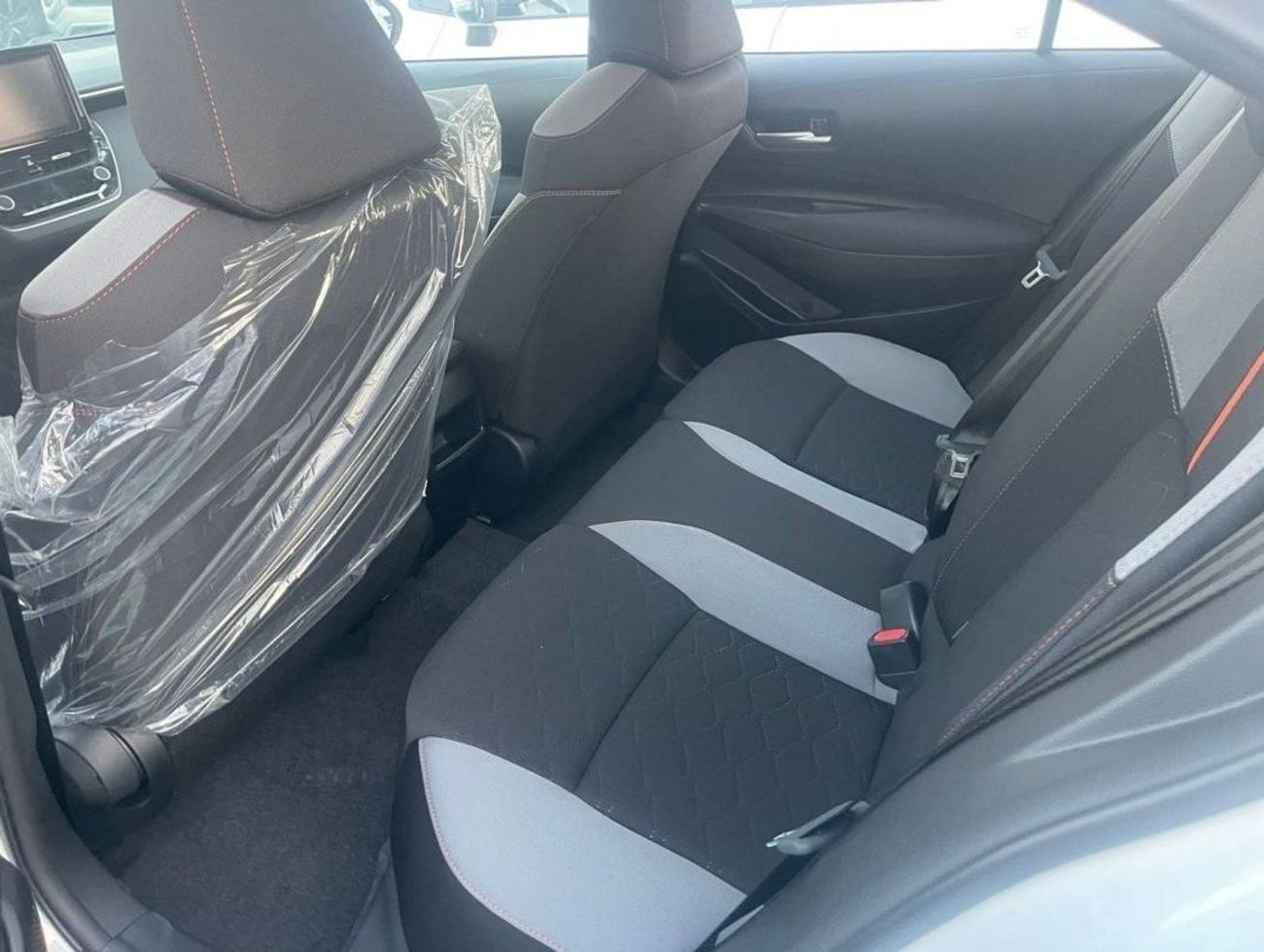 تويوتا كورولا 2023 Toyota Corolla 1200cc Camera Sunroof Push Button Automatic Zero KM