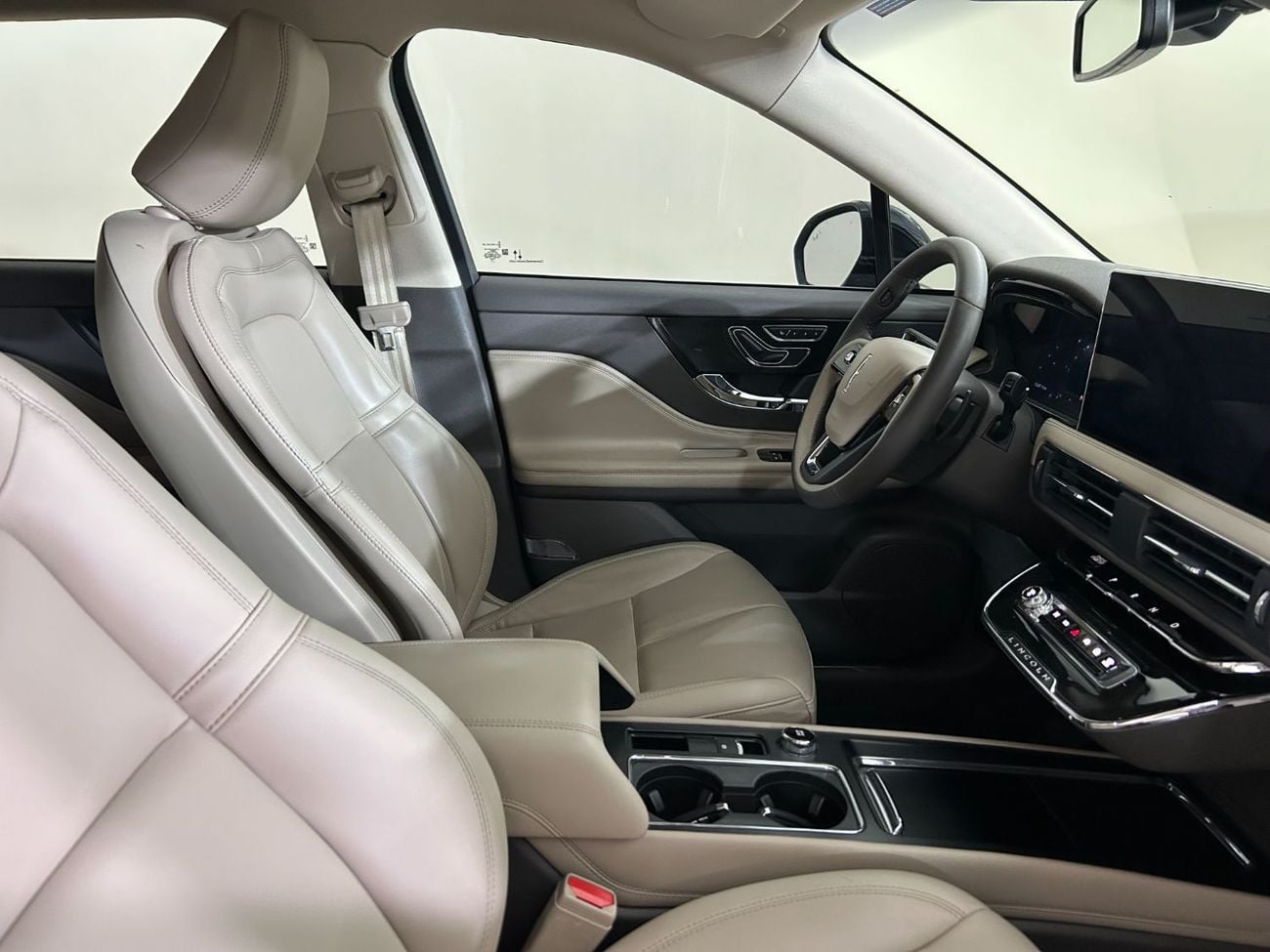 لينكولن كورساير STD AWD STD AWD