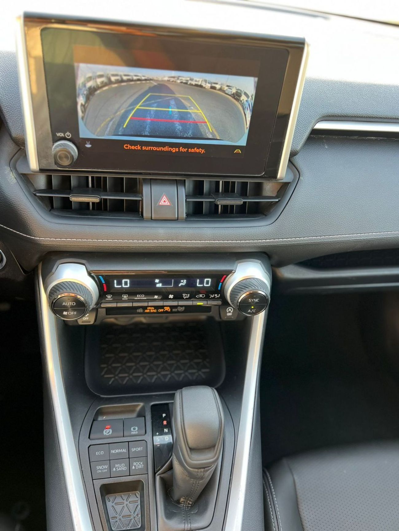 Toyota RAV4 XLE 2025 Toyota Rav4 Full Option 2.5L V4 - Rear Camera - Leather Seat - AWD 4x4 - Push Start