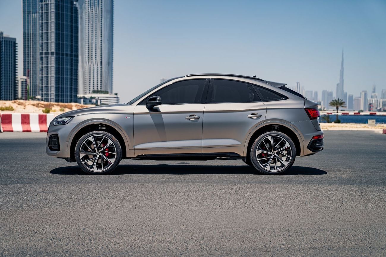Audi Q5 45 TFSI SPORTBACK S-LINE Fully loaded original paint no accident 2 keys completely service with service contract with agency