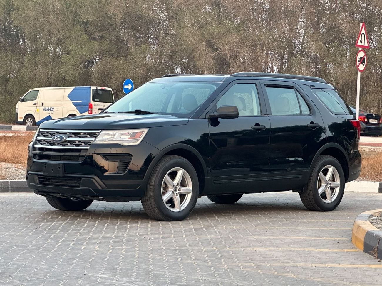 Ford Explorer BASE