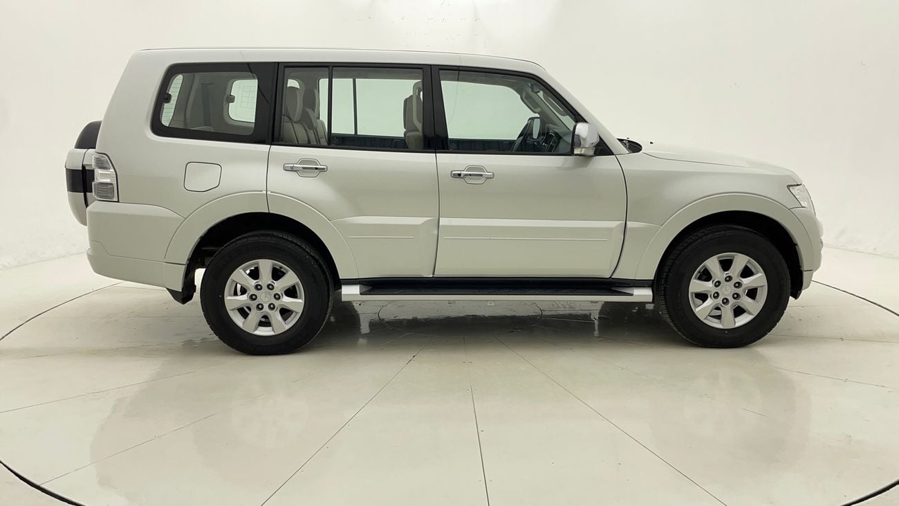 ميتسوبيشي باجيرو GLS LOWLINE 3.5 | بدون دفعة مقدمة | اختبار قيادة مجاني للمنزل