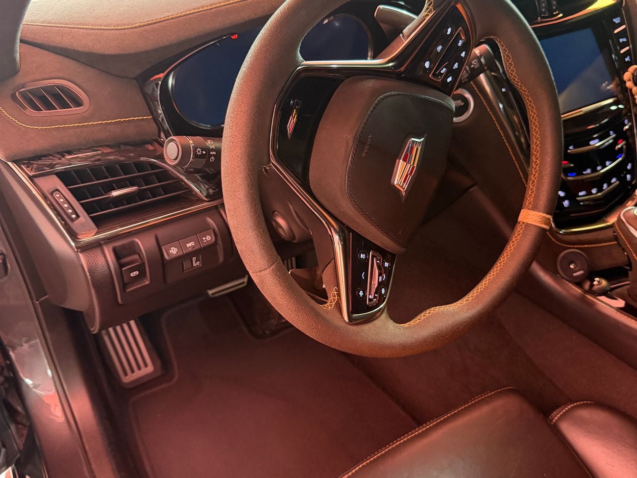 كاديلاك CTS-V