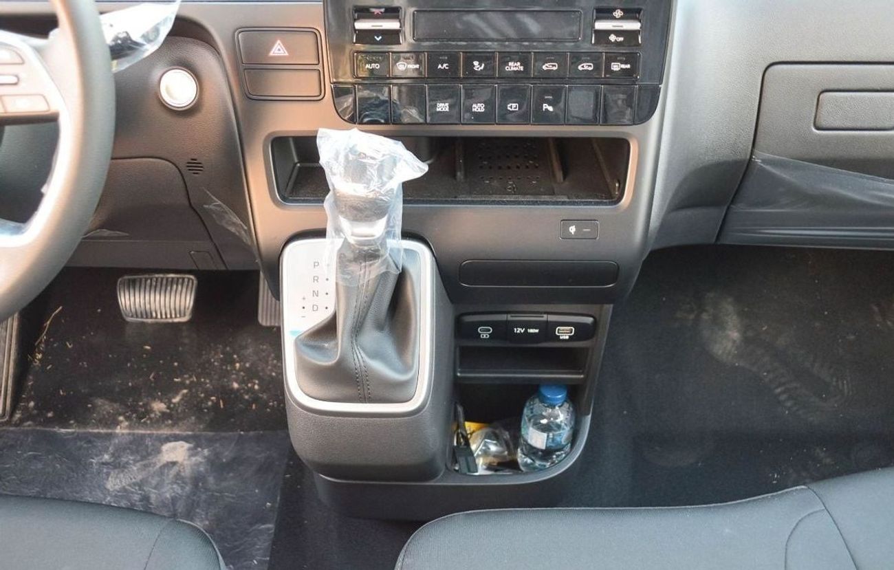 هيونداي ستاريا HYUNDAI STARIA 2.2L DIESEL MINIVAN 2025