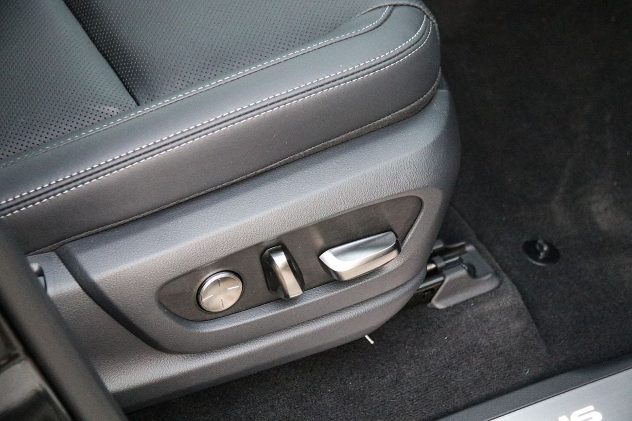 Lexus LX 700h Lexus LX700 HYBRID SIGNATURE 2025 | BEST EXPORT PRICE | 7 seater |