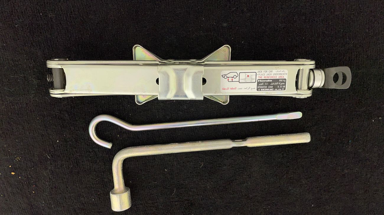 هوندا سيفيك DX 1.6 | بدون دفعة مقدمة | اختبار القيادة في المنزل