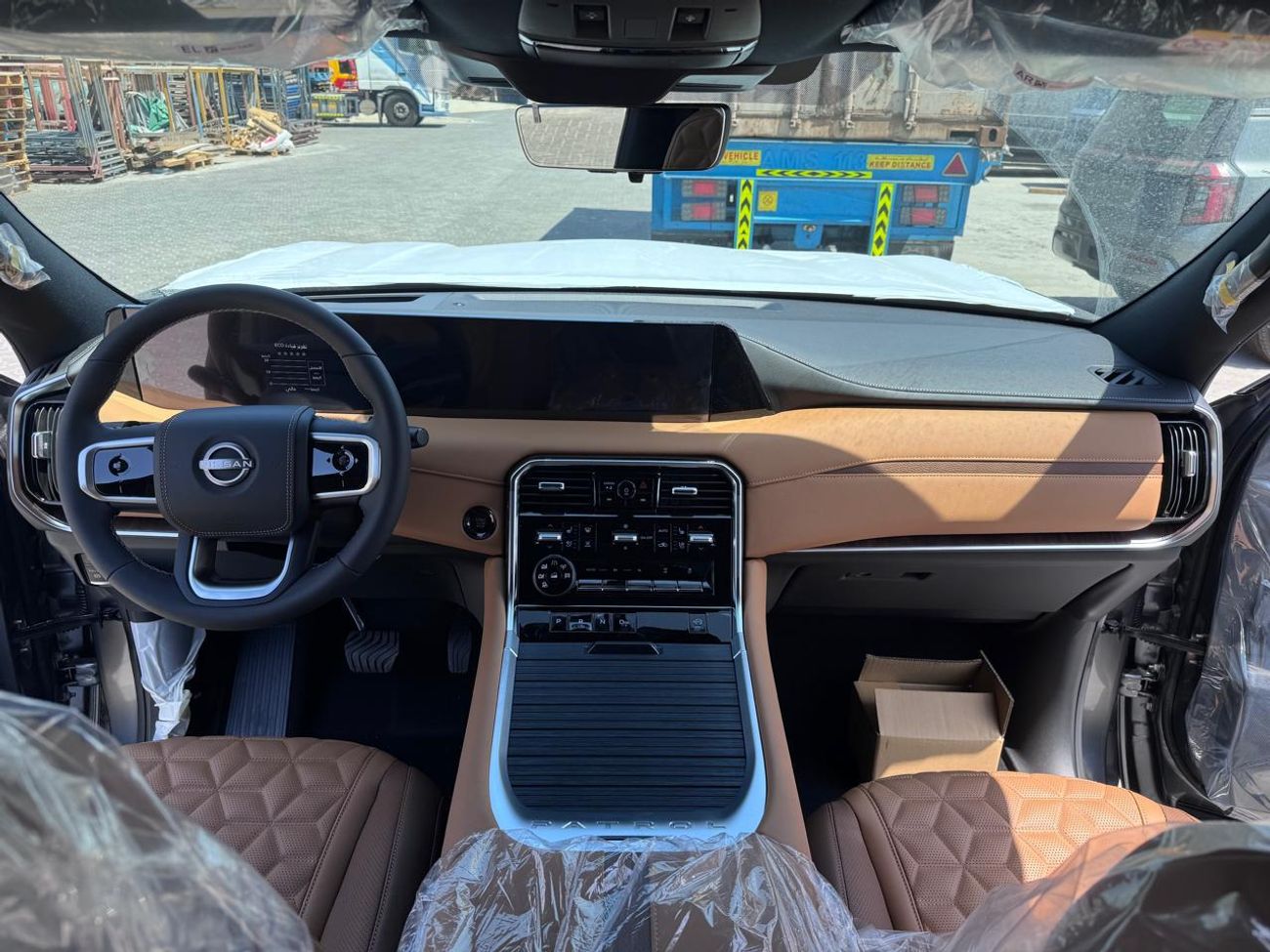 Nissan Patrol SE Platinum City 3.8L (Ext _GRAY WITH BLACK ROOF Inter_TAN)