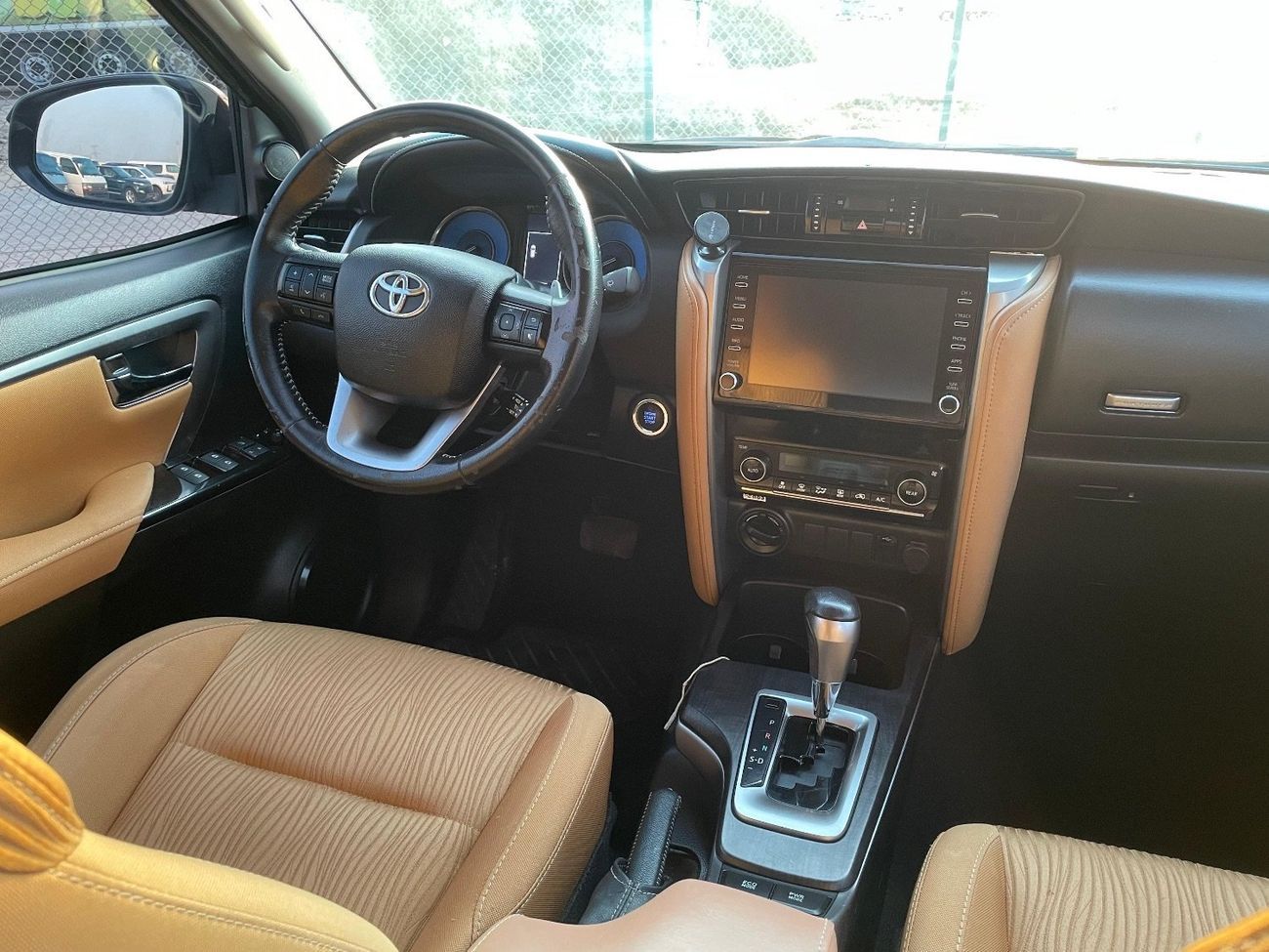 Toyota Fortuner GXR 4.0L (278 HP)