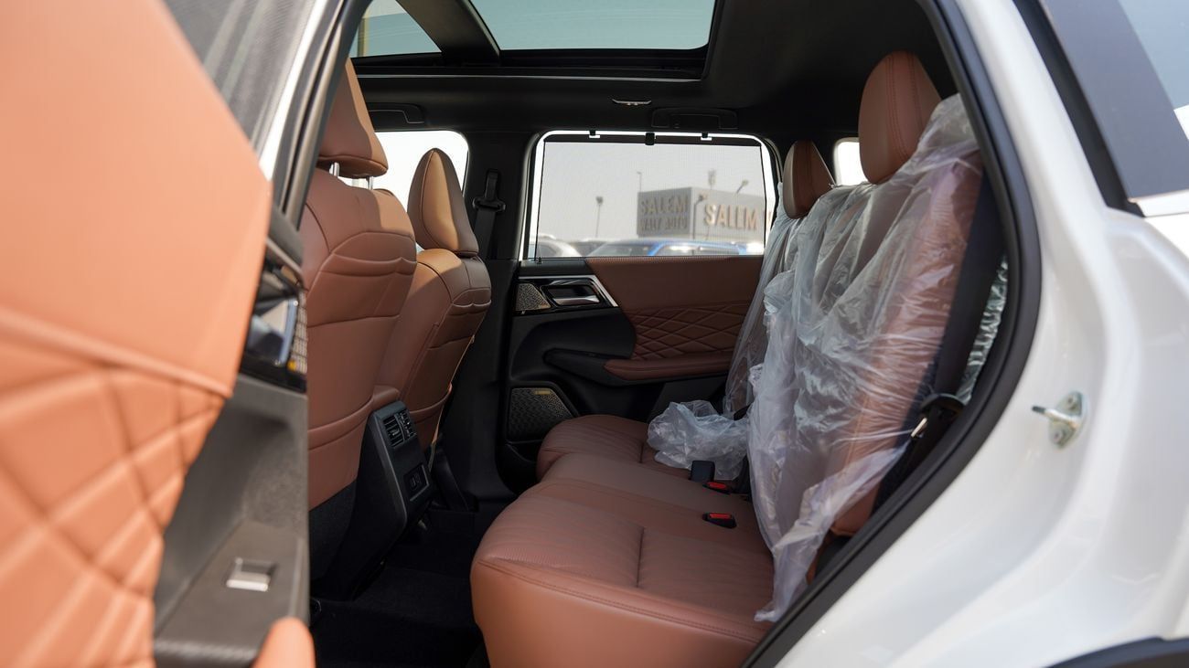 Mitsubishi Outlander Brand New Mitsubishi Outlander HighLine 2026 Export 2.5L Petrol 2WD|White/Tan|OUTLANDER-HL-2WD-26|