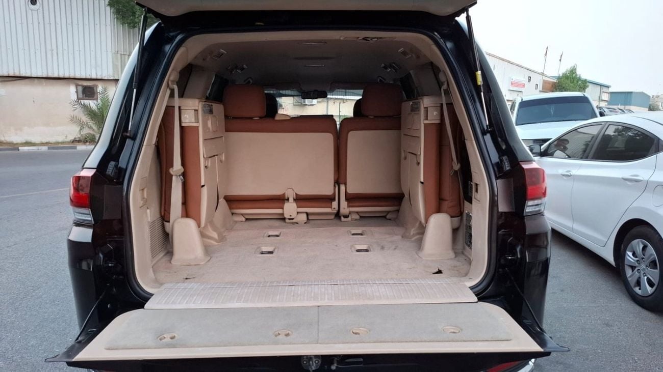 تويوتا لاند كروزر GXR 4.0L (271 HP) 4WD