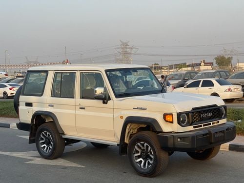Toyota Land Cruiser 70 HT VXR LC 78 HARDTOP 2.8L AT
