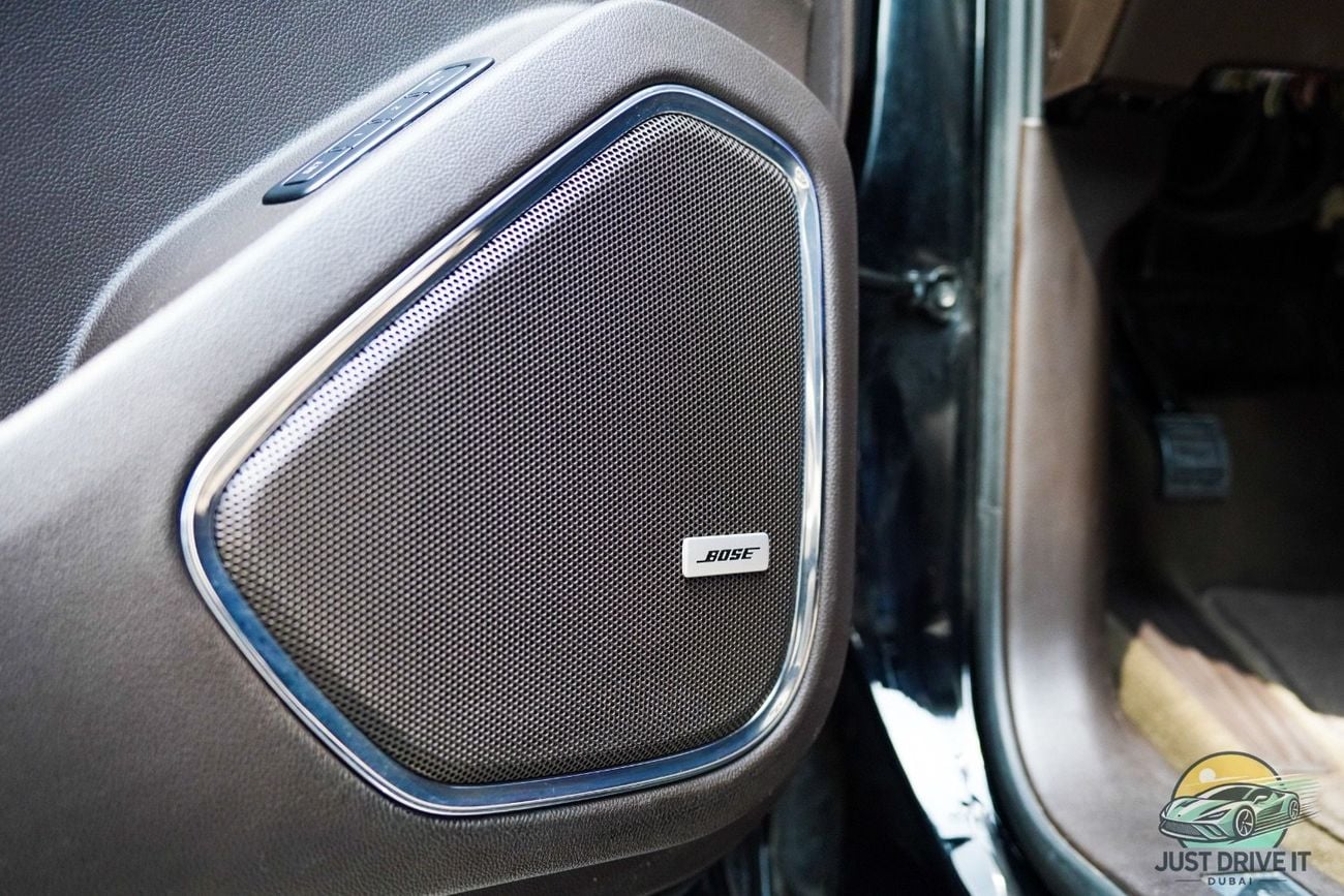 GMC Yukon Denali 6.2L (8 Seater)