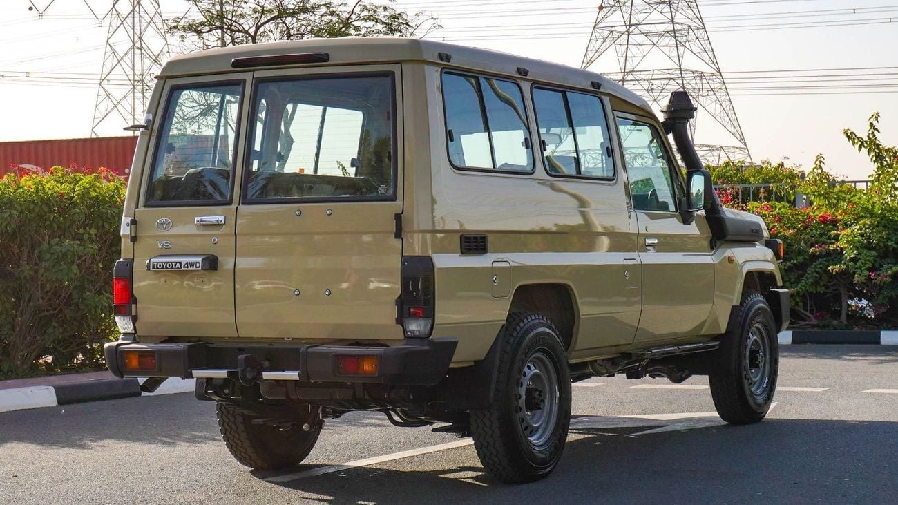 Toyota Land Cruiser 70 LC 78 HARDTOP 4.0L AT ECTAGR019 - 2026 Toyota LC78 3 Doors Hardtop - 4.0L Petrol Auto Beige - With Snorkel