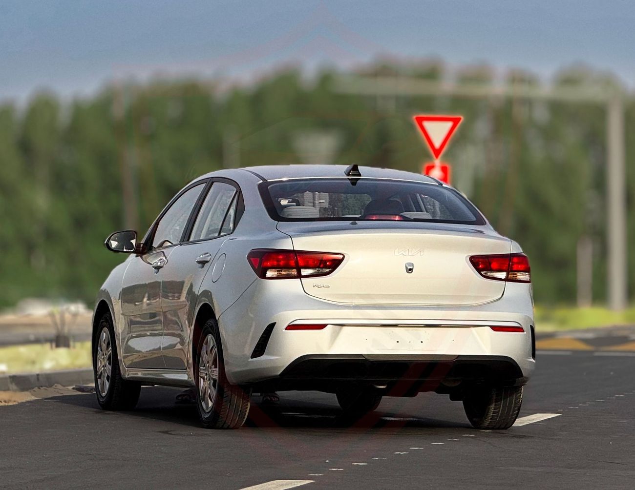 Kia Rio EX 1.4L (107 HP) Sedan Kia Rio 1.4L 2022 GCC accident free in excellent condition 581 P.M