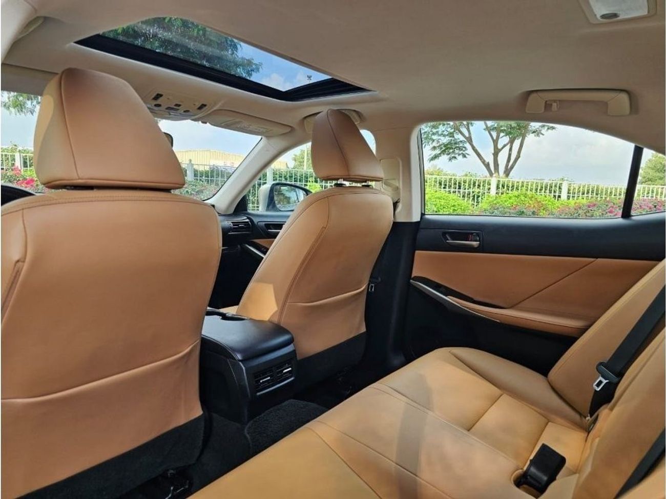 Lexus IS300 Premier GCC 2020 FULL OPTION UNDER WARRANTY V4 TWIN TURBO