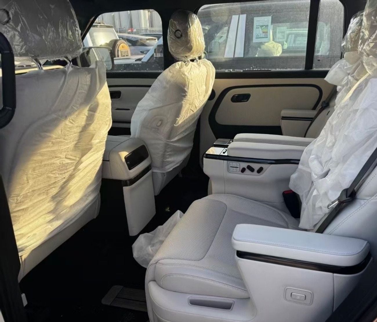 روكس أداماس Admas 6seater black-white