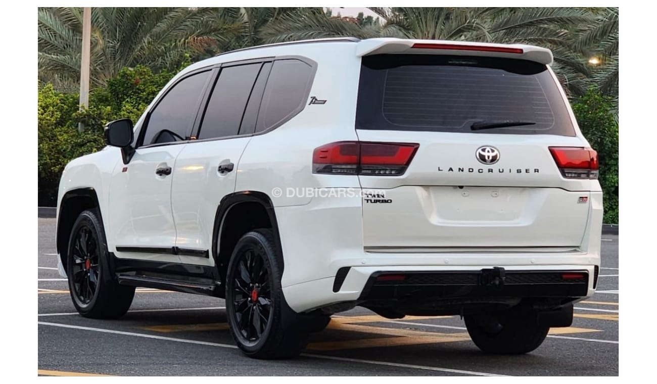 Toyota Land Cruiser GX.R V8 facelifted GR 2023