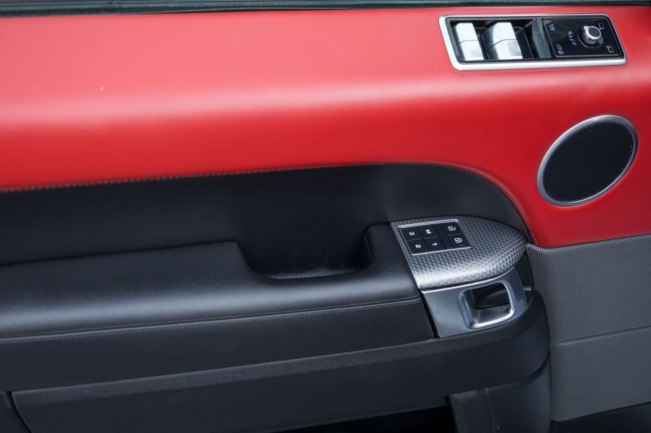 Land Rover Range Rover Sport HSE DYNAMIC