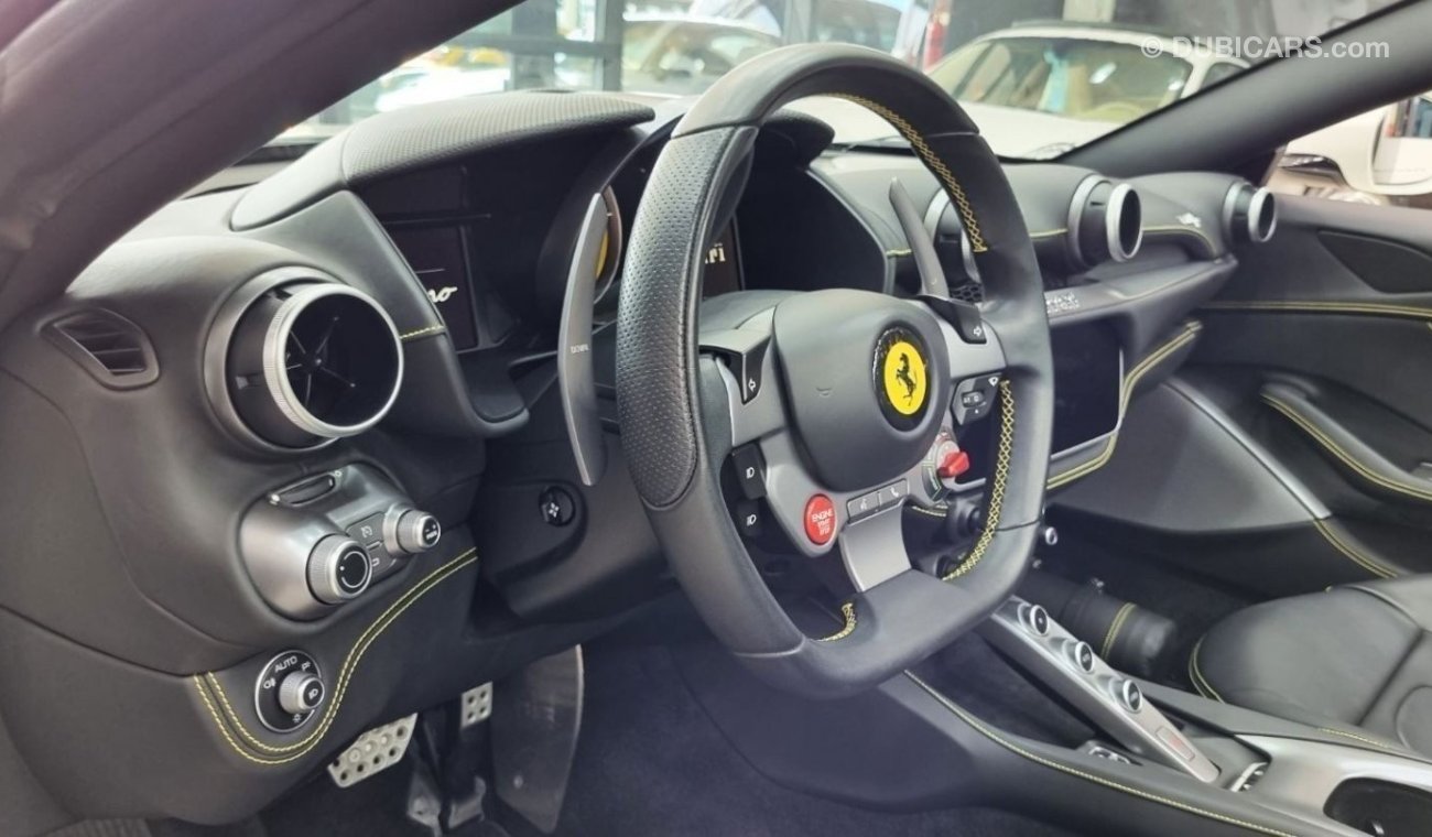 Ferrari Portofino Std SPECIAL  OFFER FERRARI PORTOFINO 2019 GCC WITH ONLY 16K KM UNDER ALTAYER WARRANTY+SERVICE