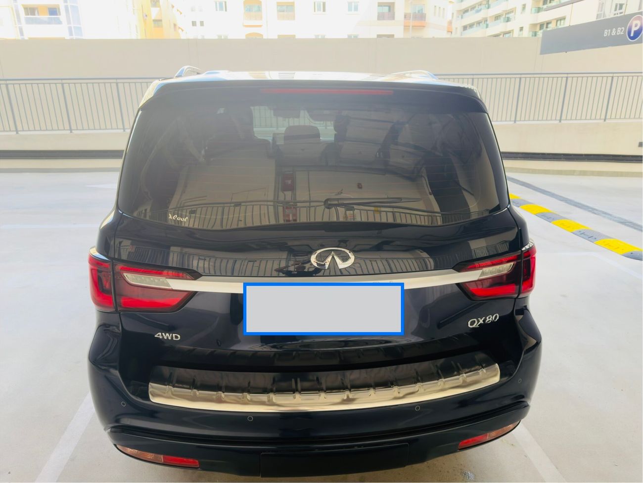 Infiniti QX80