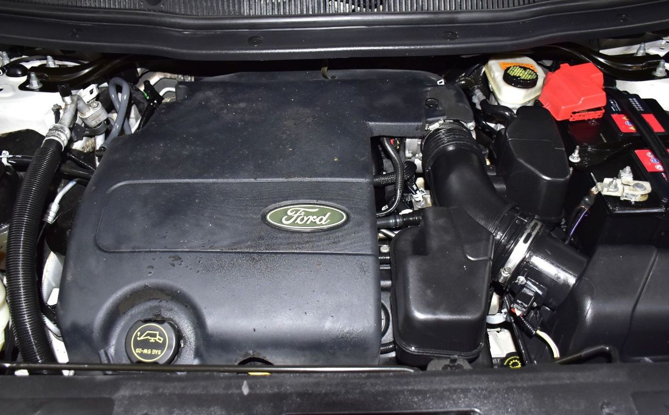 Ford Explorer EXCELLENT DEAL for our Ford Explorer XLT ( 2015 Model ) in White Color GCC Specs