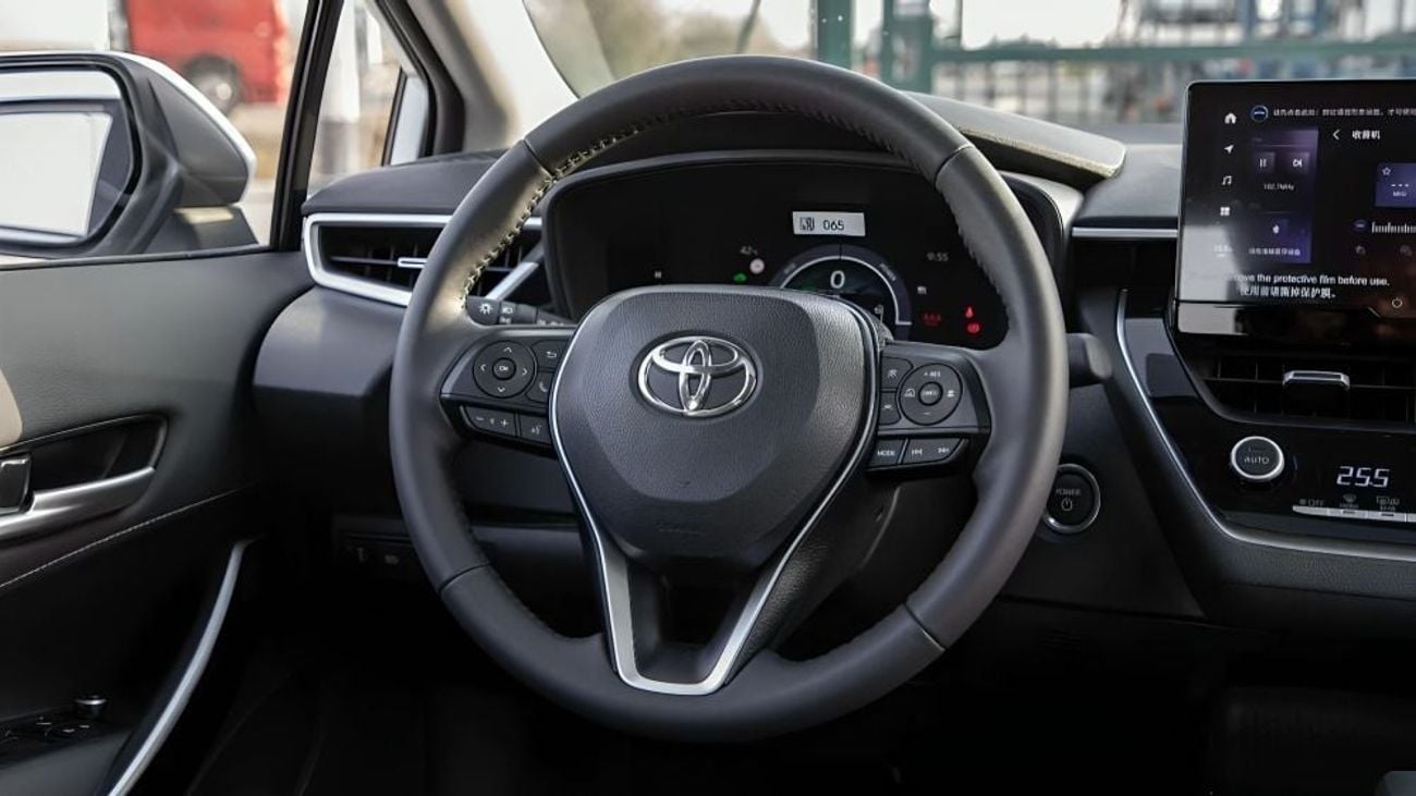 Toyota Corolla 1.8 HYBRID (ELITE)