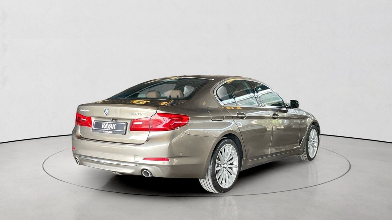 بي أم دبليو 530i LUXURY | شامل الضمان | 0 ﺪﻔﻋﺓ ﺃﻮﻟﻯ