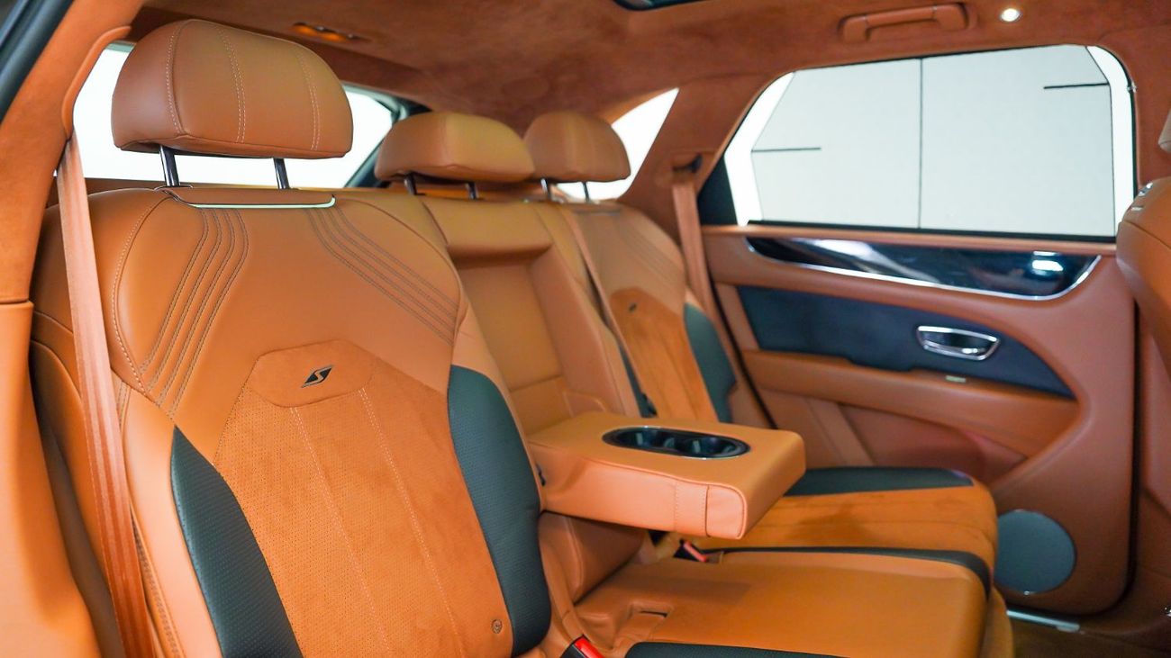 بنتلي بينتايجا | AED 10,330 PM | Mulliner Blackline Package, GCC | Ramadan Offer