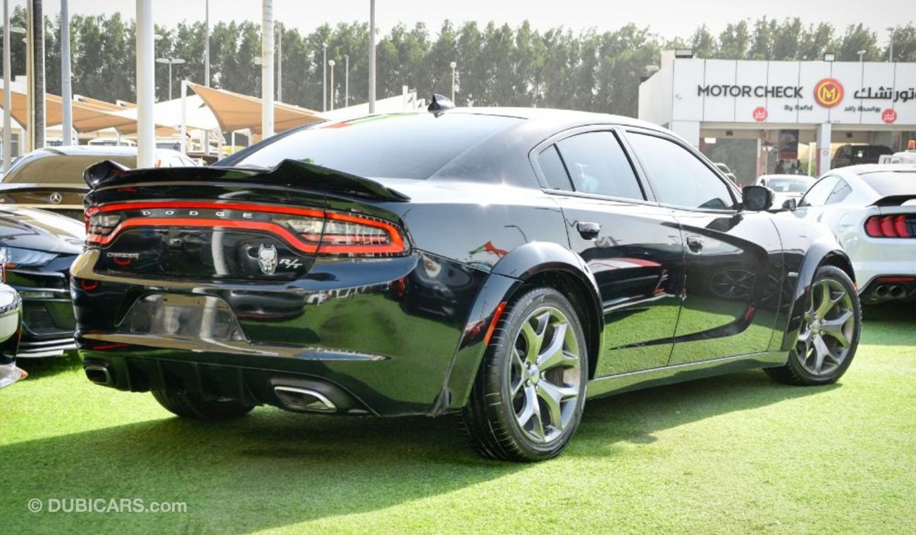 دودج تشارجر Dodge Charger R/T Hemi V8 2017/Wide Body/Leather seats/ Original Airbags/ Very Good Condition