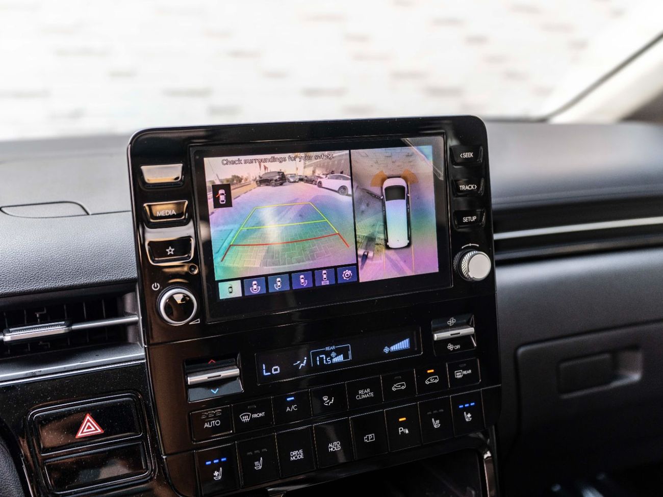 Hyundai Staria 3.5L Luxury (7 Seater)