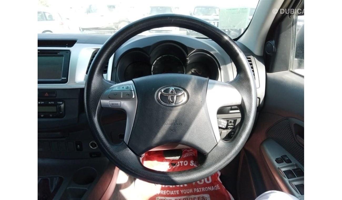 تويوتا هيلوكس TOYOTA HILUX RIGHT HAND DRIVE (PM946)
