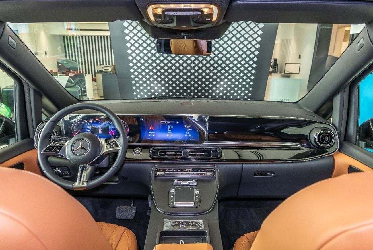 Mercedes-Benz V 300 Mercedes V300 VIP - 2025 GCC Specs Brand New