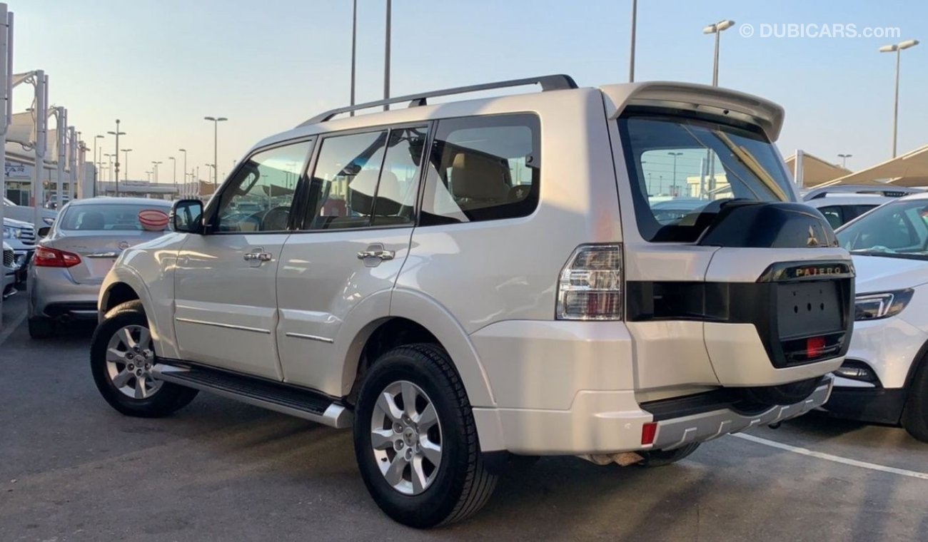 ميتسوبيشي باجيرو GLS متوسط with sunroof 2019 V6 - 3.0L Ref#50-22