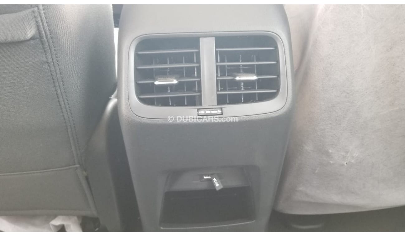 Chevrolet Captiva Premier  2023 White color  1.5L ⛽ petrol SUV FWD