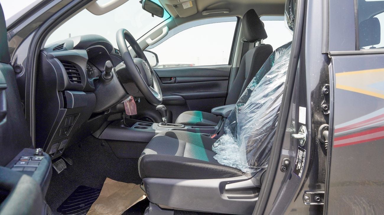 تويوتا هيلوكس GLX 2.4L Double Cab Utility