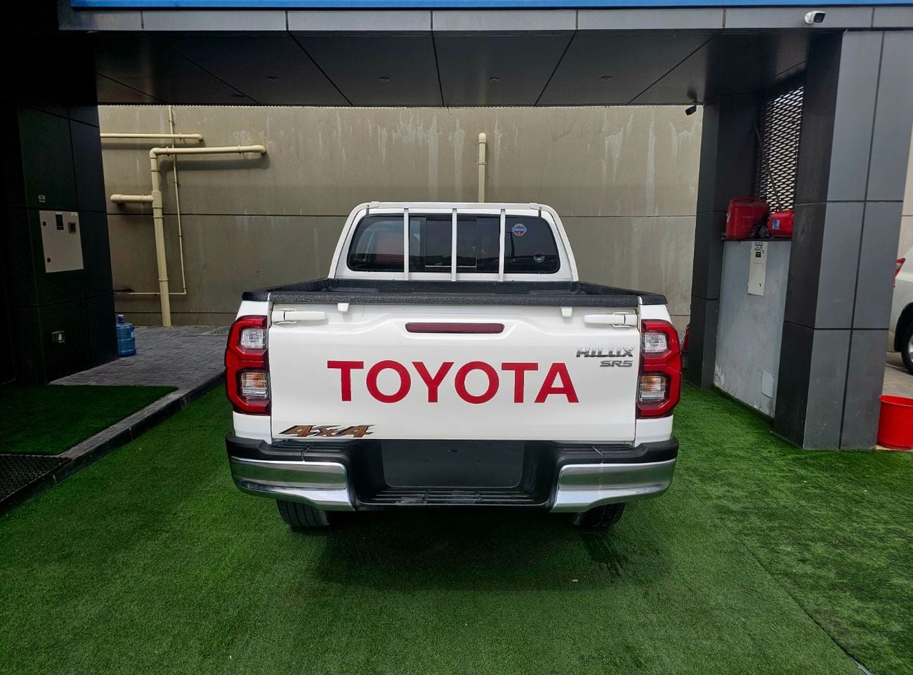 تويوتا هيلوكس SR5 PATROL/ AUTOMATIC/ AUTO WINDOWS/ WIDE BODY/ LOW MILEAGE