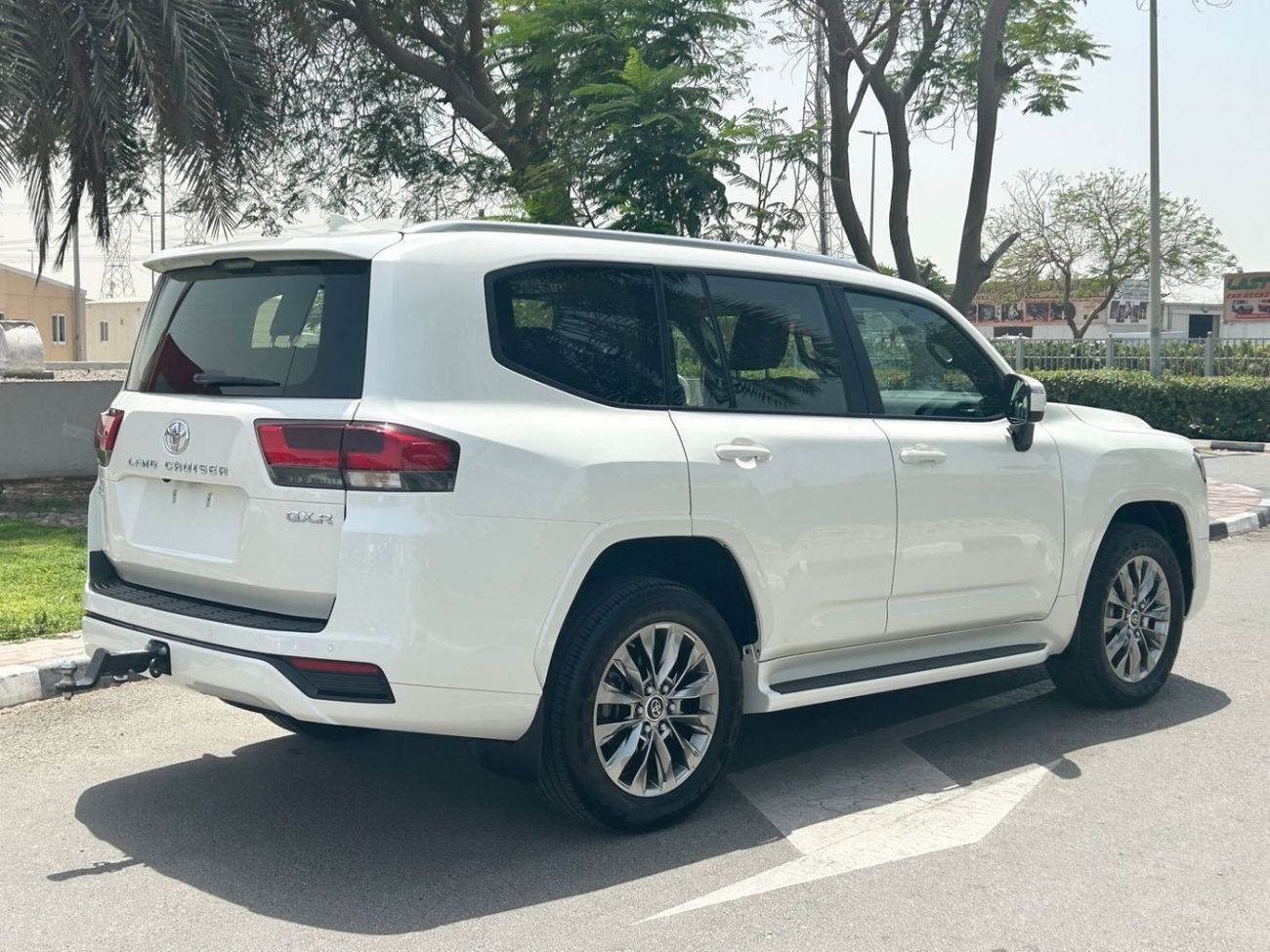 Toyota Land Cruiser GXR 3.5L TWIN TURBO 2022 GCC AL FUTTAIM SINGLE OWNER WITH AGENCY WARRANTY & SERVICE CONTRACT IN MINT