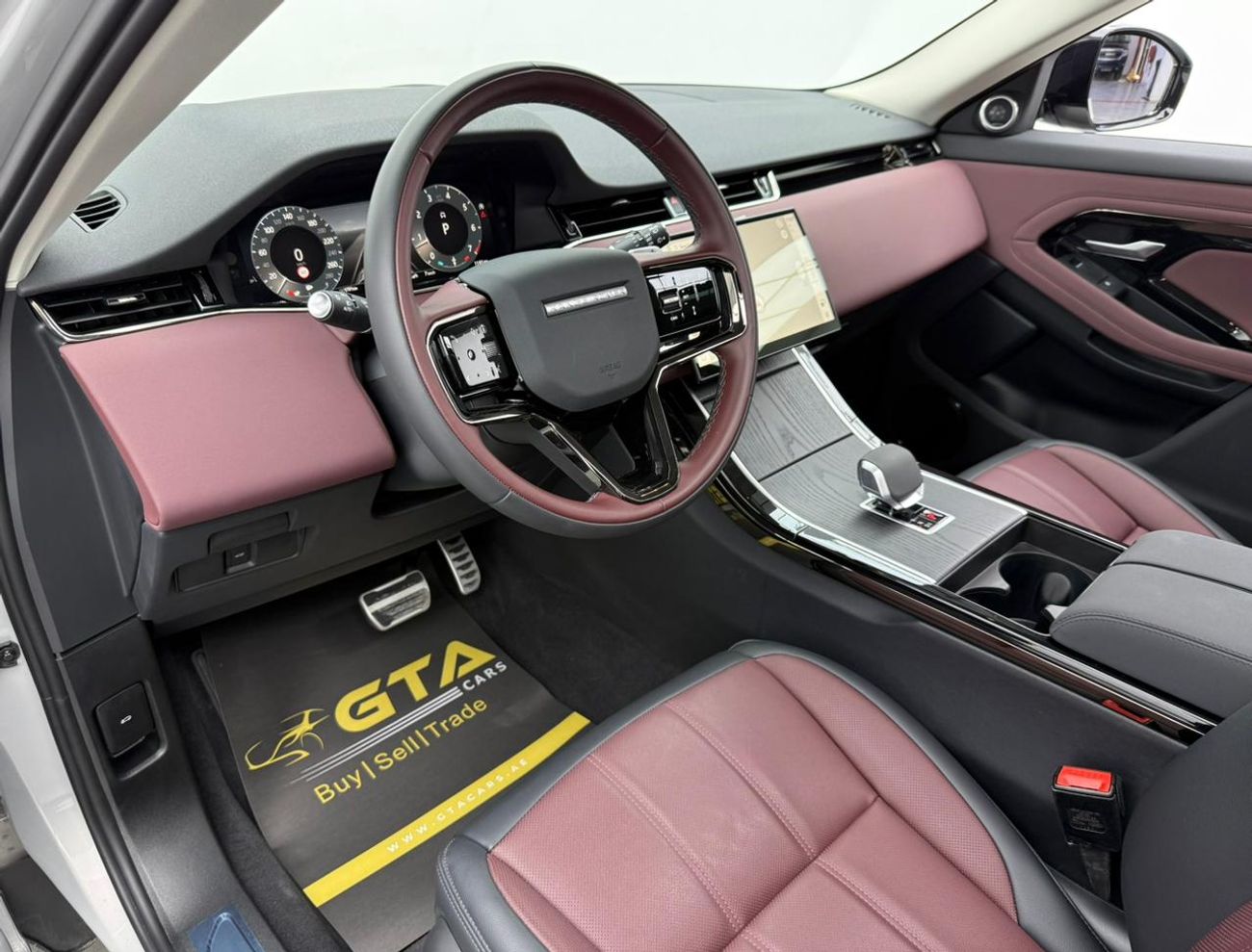 لاند روفر رانج روفر إيفوك P250 SE 2.0L 2025 Range Rover Evoque P250 SE Dynamic L, Warranty, Low Km, Excellent Condition, Chine