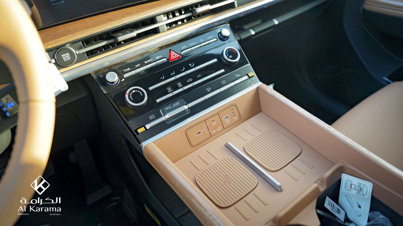 Hyundai Santa Fe 2.0T - Petrol Engine - 5 Seater SUV with Leather Seats - Rear Camera - 20" Alloy Wheels - 12.3" Scre