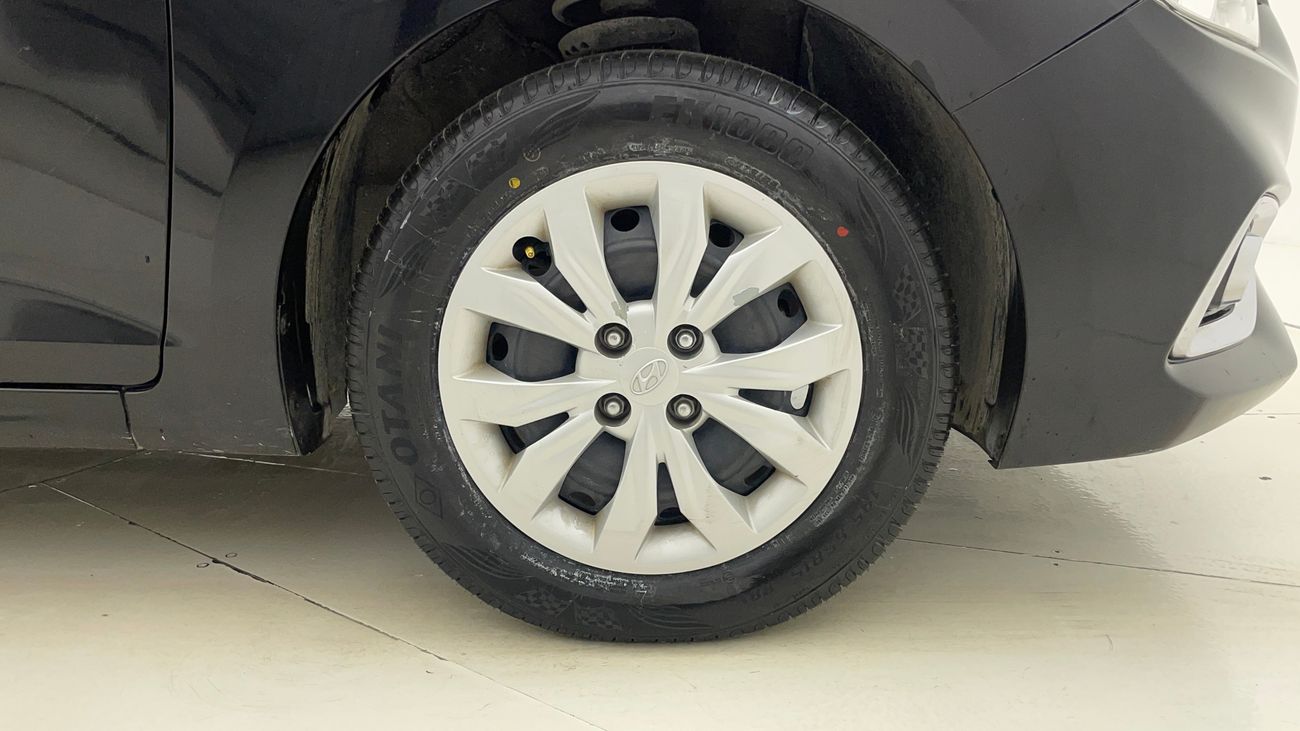 هيونداي أكسنت GL 1.6 | بدون دفعة مقدمة | اختبار القيادة في المنزل