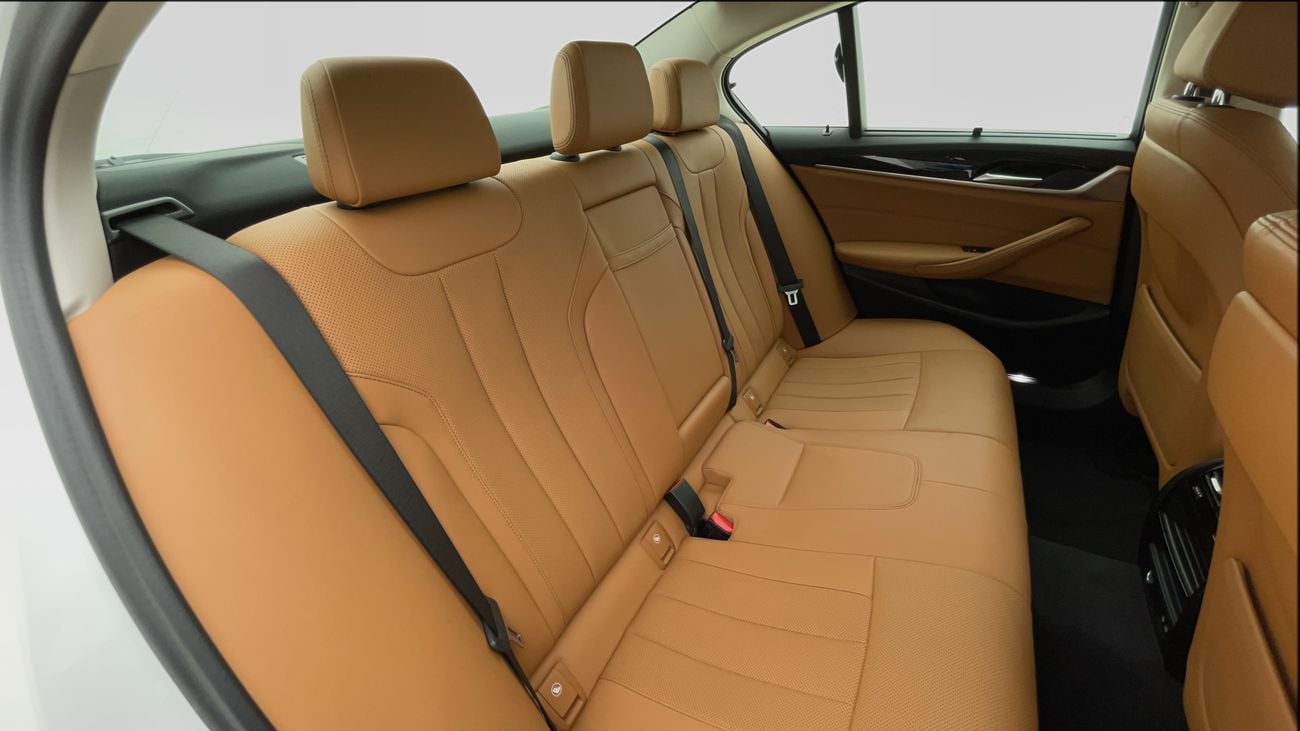 بي أم دبليو 520i 2023 JOY EDITION | AED 1818/Month | 0 DP | 30 Day Return | Warranty | Service History