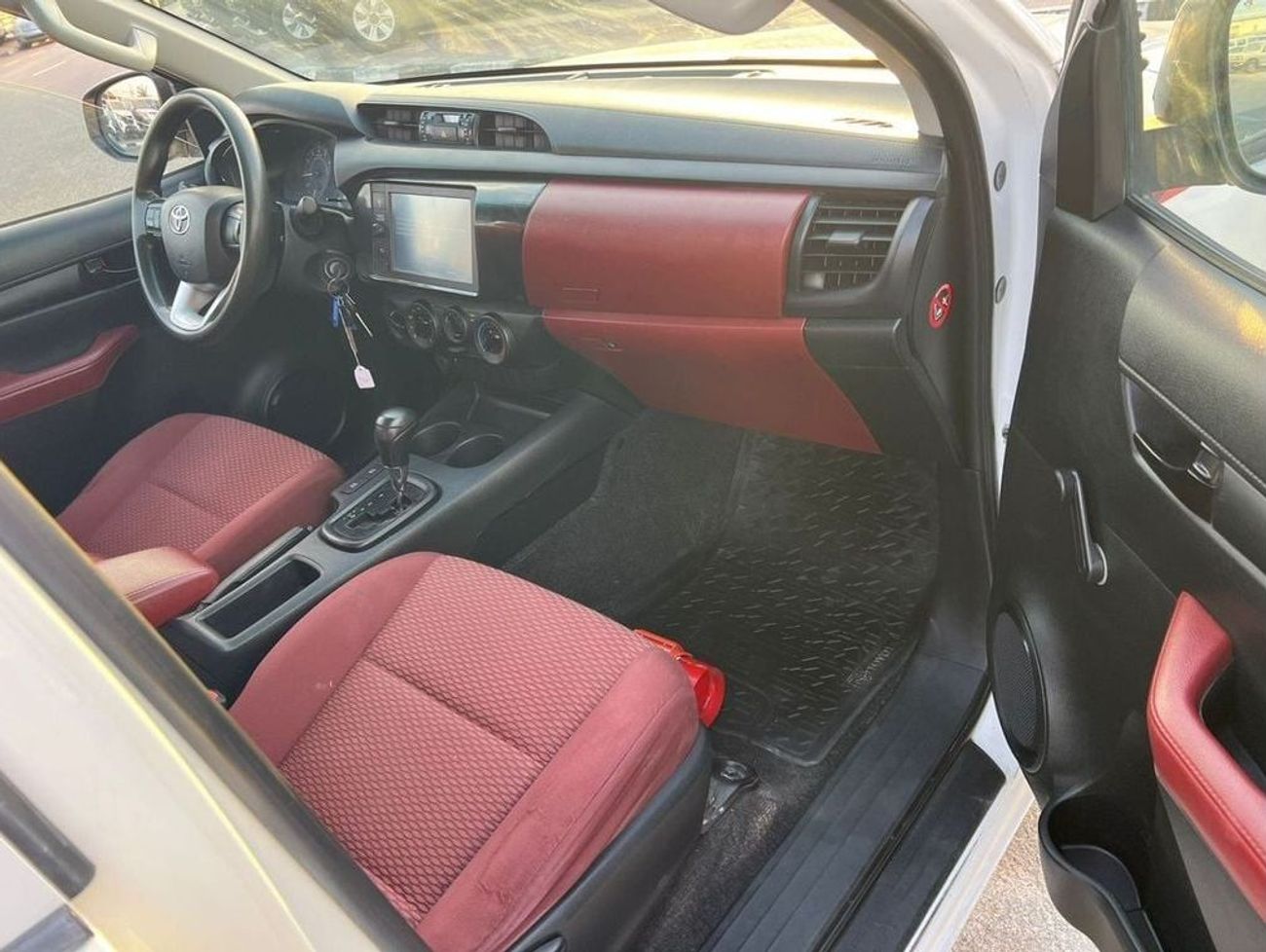 Toyota Hilux 2021 TOYOTA HILUX 2.7L - 4X4 - 4Wheel Drive - Accident Free - Clean Car - with Good Condition