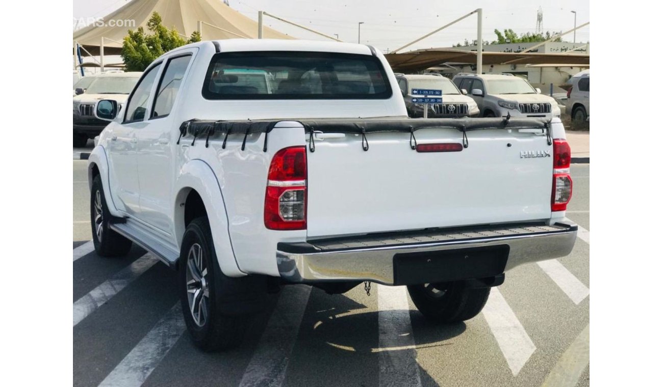 Toyota Hilux Toyota hilux pick up duble cabin diesel engine model 2008 white colour  very clean and good conditio