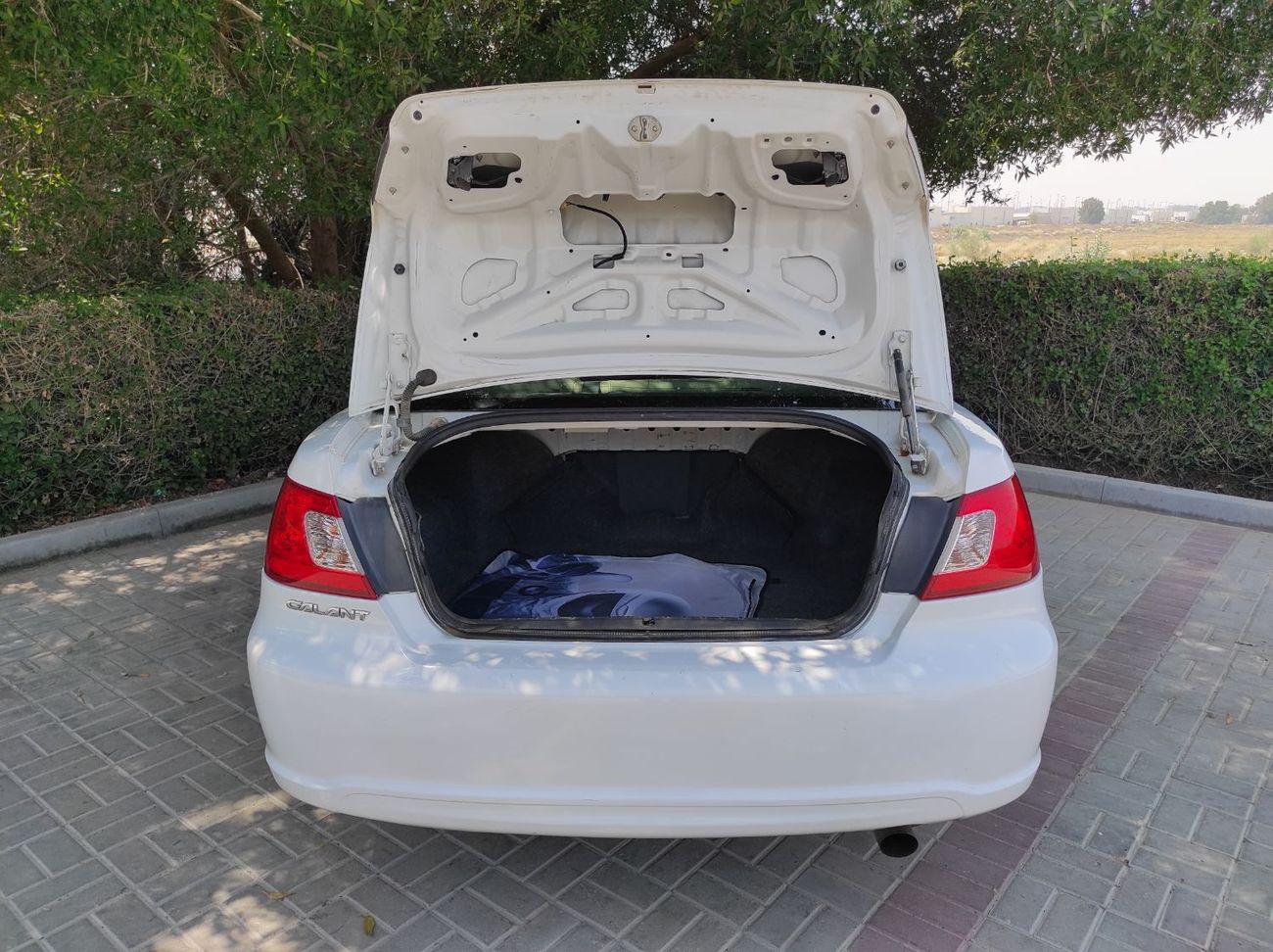 Mitsubishi Galant GLS 2.4L Mitsubishi Gallant 2011 Gcc V4 full automatic