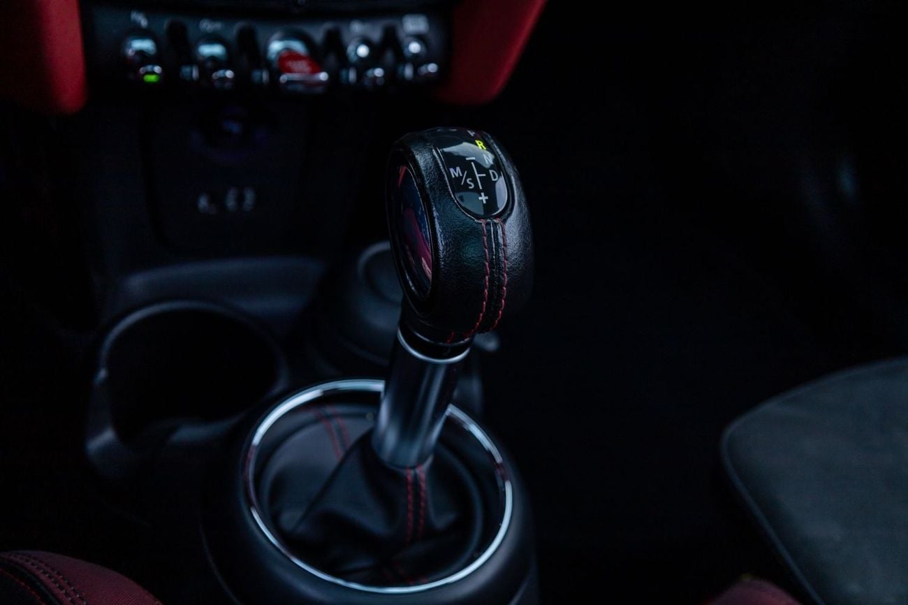 Mini Cooper John Cooper Works 2.0L (231 HP)