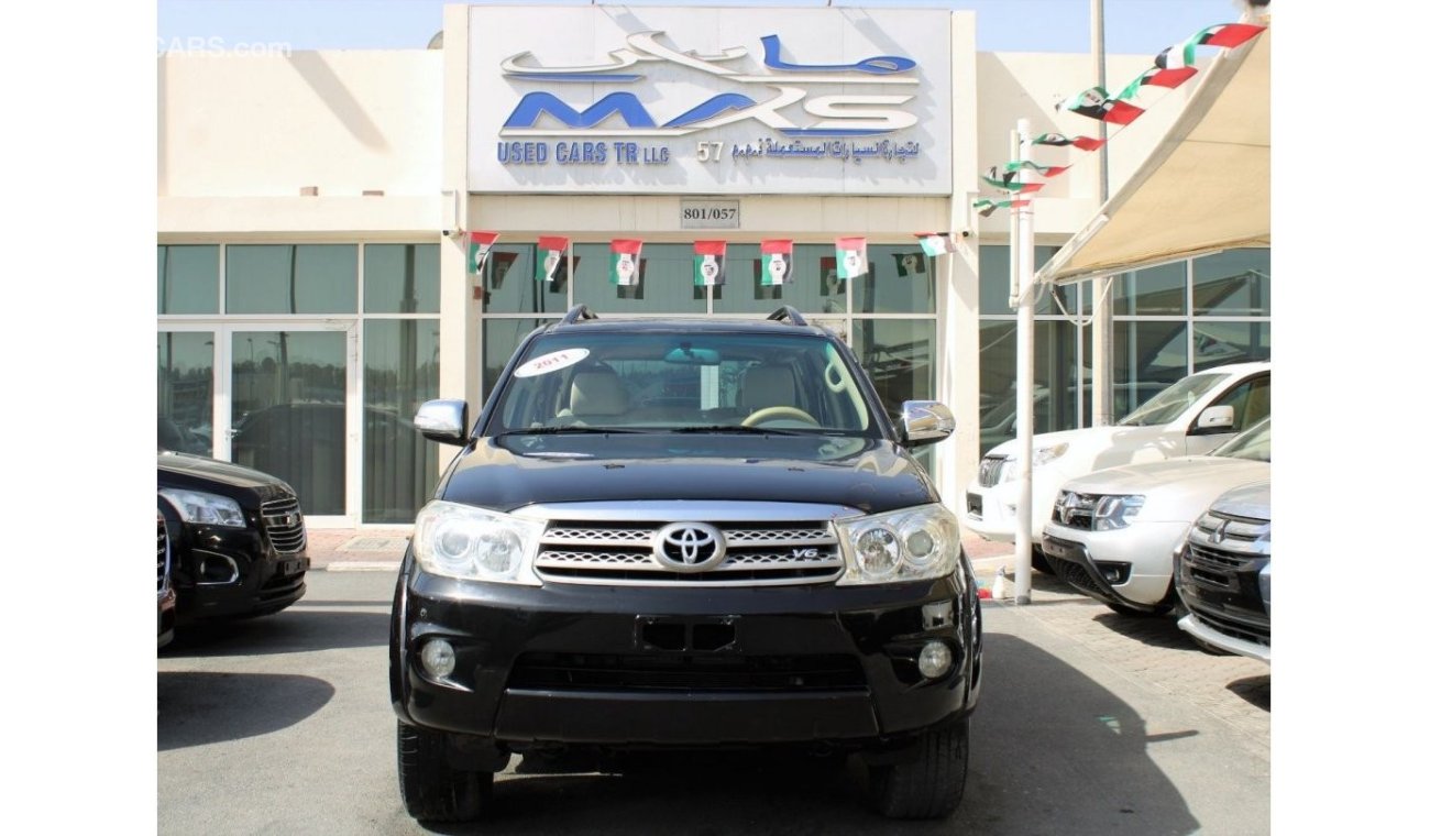 Toyota Fortuner ACCIDENTS FREE - GCC - CAR IS IN PERFECT CONDITION INSIDE OUT