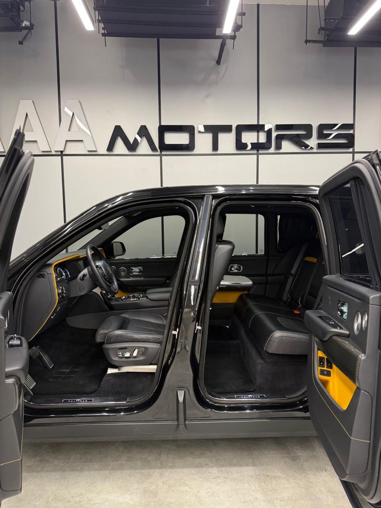 رولز رويس كولينان Black Badge | GCC Specs | Under Warranty