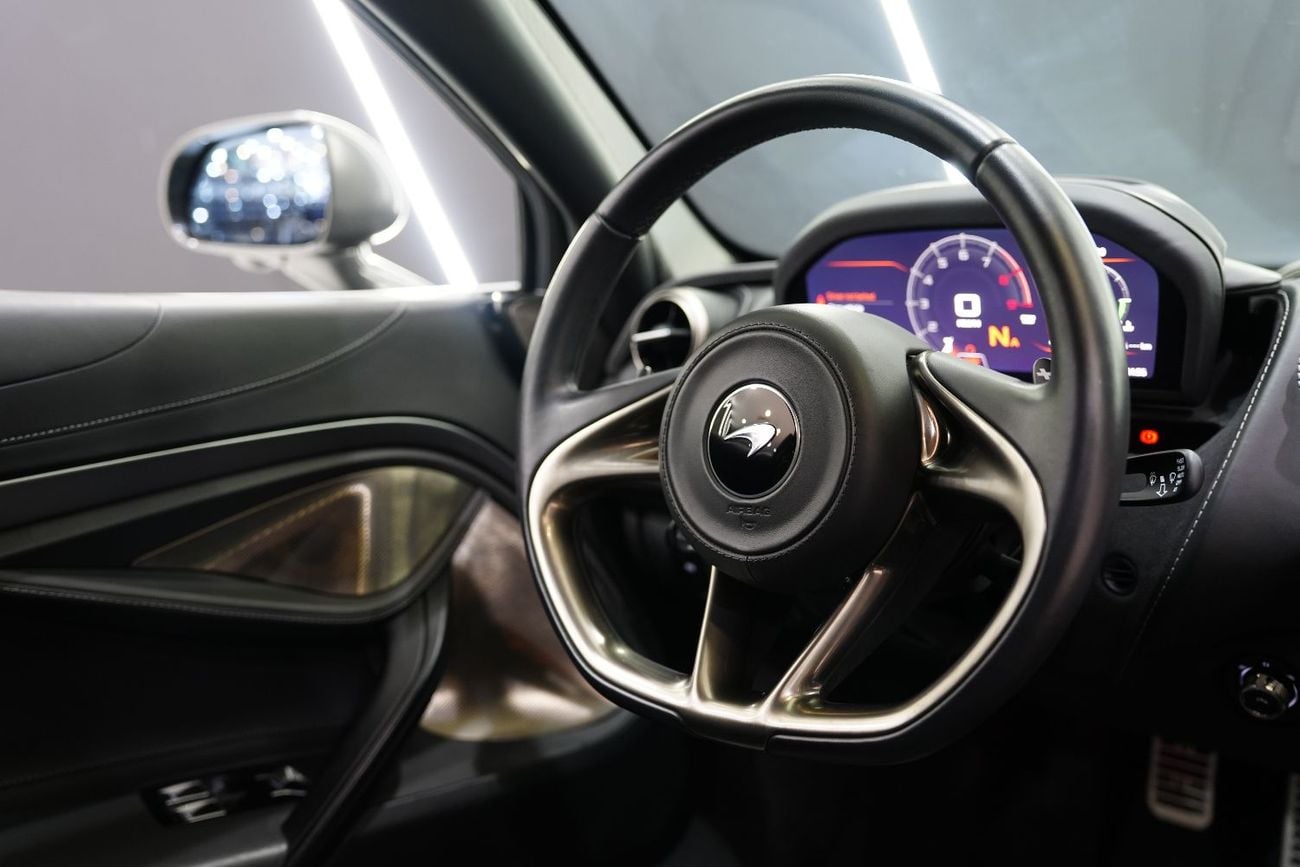 مكلارين 720S Lifting System, 360° Camera, McLaren Warranty!!