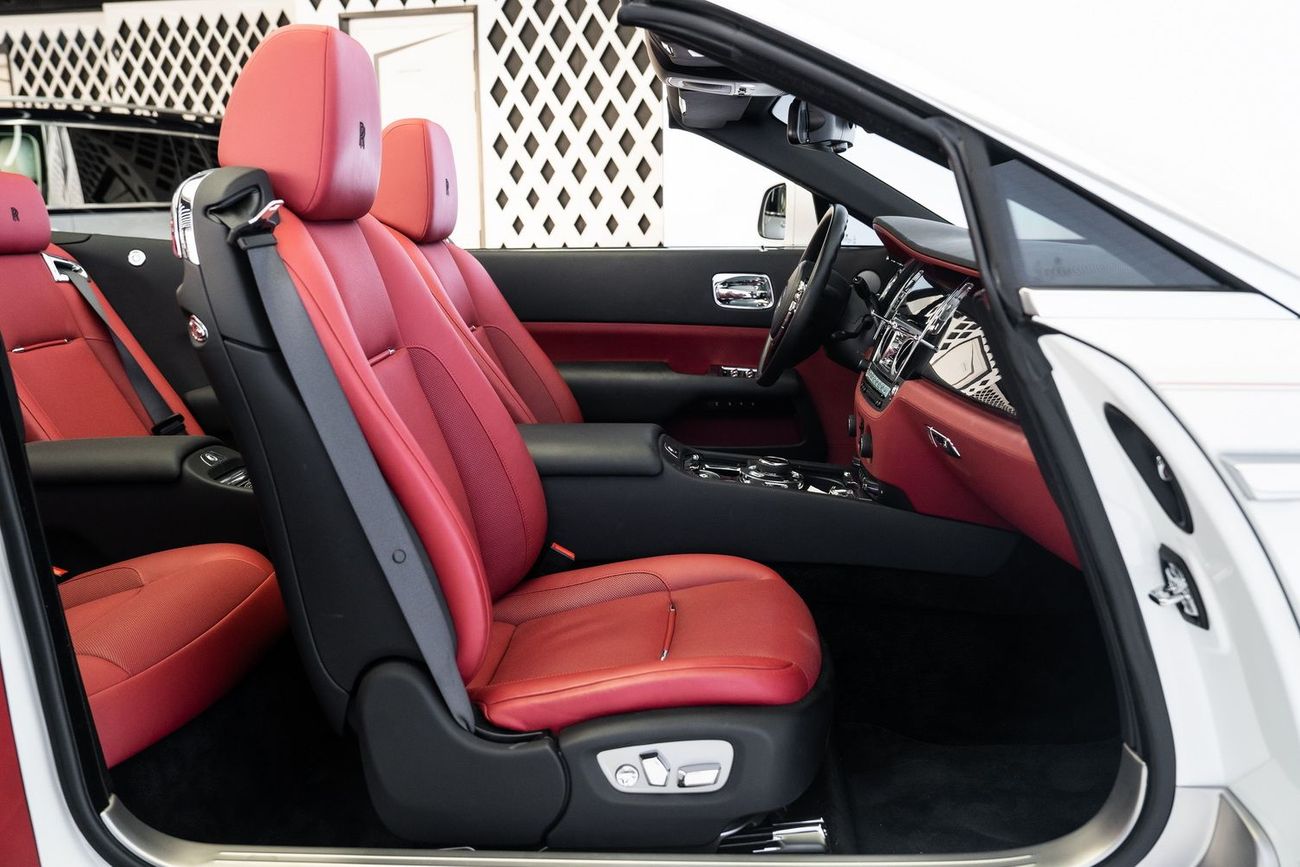 رولز رويس داون Rolls Royce Dawn