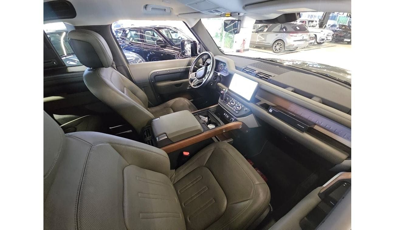 Land Rover Defender 90 HSE P400 Defender 90 P400/V6 /2022/ Al Tayer Warranty amd service contract